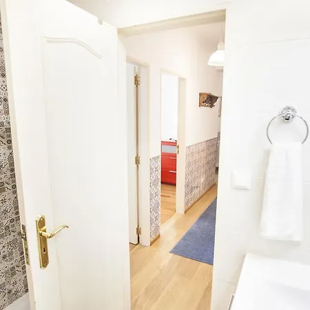 Lovelystay - Modern & Traditional In Sao Bento Apartment