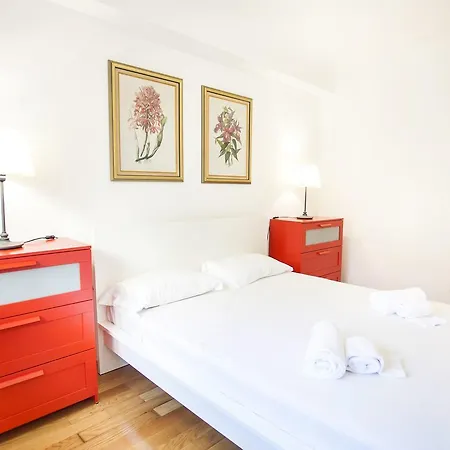 Lovelystay - Modern & Traditional In Sao Bento Apartment