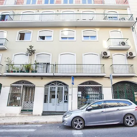 Apartment Lovelystay - Modern & Traditional In Sao Bento Lisbon